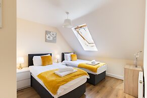 Velvet 1-bedroom Penthouse, Clockhouse, Hoddesdon