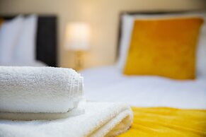 Velvet 1-bedroom Penthouse, Clockhouse, Hoddesdon