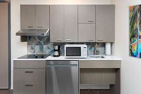 Hyatt House Orlando Airport