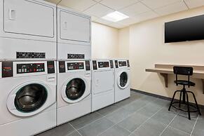 Hyatt House Orlando Airport