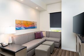 Hyatt House Orlando Airport