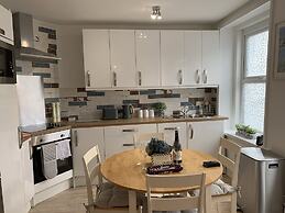 Stunning 3-bed Apartment in Ventnor