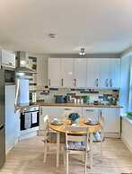 Stunning 3-bed Apartment in Ventnor