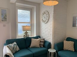 Stunning 3-bed Apartment in Ventnor