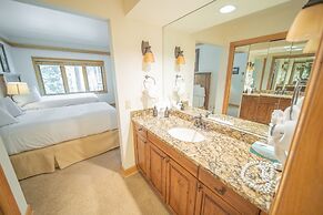 Chateaux Dumont 2717