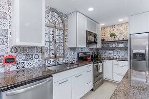 Sea La Vie Villa With Tropical Views