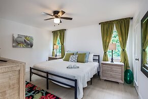 Sea La Vie Villa With Tropical Views