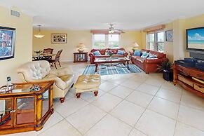 Island Reef Bayside With Private Beach