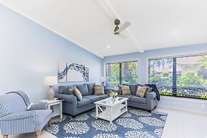 Yellow Pine Duplex Close to Pool & Tennis