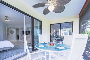 Yellow Pine Duplex Close to Pool & Tennis