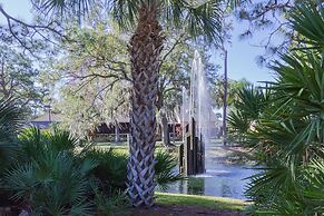 Yellow Pine Duplex Close to Pool & Tennis