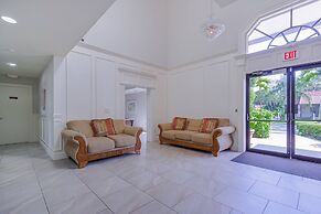 Yellow Pine Duplex Close to Pool & Tennis