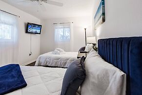 Quaint Cottage in a South Sarasota Neighborhood