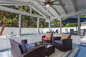 Quaint Cottage in a South Sarasota Neighborhood