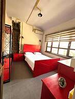 Berlin Hostel & Street