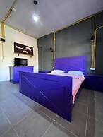 Berlin Hostel & Street