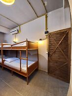 Berlin Hostel & Street