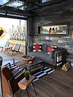 Lux Exec Home HFX Waterfront Pool Hot Tub