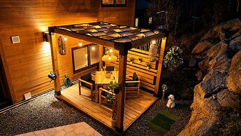 Lux Exec Home HFX Waterfront Pool Hot Tub
