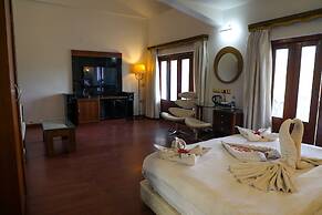 White Pearl Suites by Rosetum