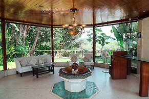 White Pearl Suites by Rosetum