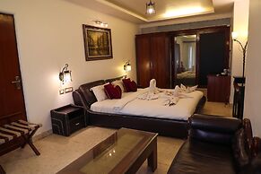 White Pearl Suites by Rosetum