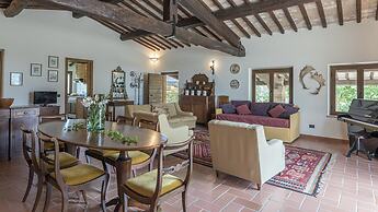 Villa Le Logge 12 1 in Todi