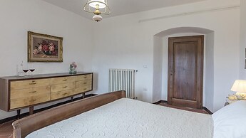 Villa Le Logge 12 1 in Todi