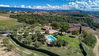 Villa Le Logge 12 1 in Todi