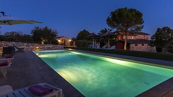 Villa Le Logge 12 1 in Todi