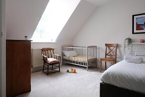 Contemporary 2 Bedroom Flat in Lewes