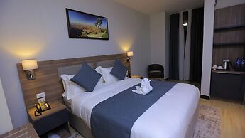 Triple-e Hotel and Spa