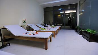 Triple-e Hotel and Spa