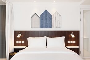 Ruby Zoe Hotel London