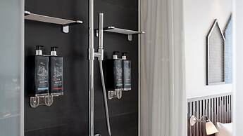 Ruby Zoe Hotel London by IHG