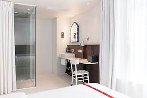 Ruby Zoe Hotel London by IHG