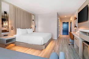 Cambria Hotel Waco Univ Riverfront