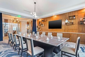 Cambria Hotel Waco Univ Riverfront