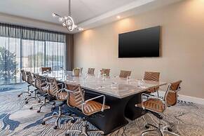 Cambria Hotel Waco Univ Riverfront