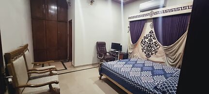 Impeccable 4-bed Villa in Gujrat