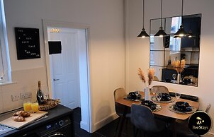 Pickmere House- An Oasis Near Town Centre