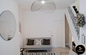 Pickmere House- An Oasis Near Town Centre
