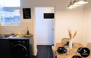 Pickmere House- An Oasis Near Town Centre