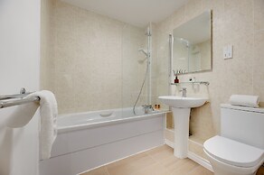 Week2Week Gosforth apartment w balcony