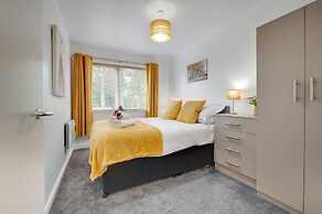 Week2Week Gosforth apartment w balcony