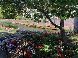 Inviting 1-bed Apartment in Herne Bay