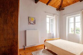 Serenity Retreat in Pidasos