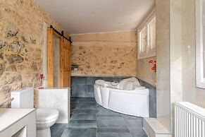 Serenity Retreat in Pidasos