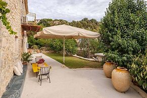 Serenity Retreat in Pidasos