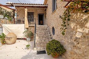 Serenity Retreat in Pidasos